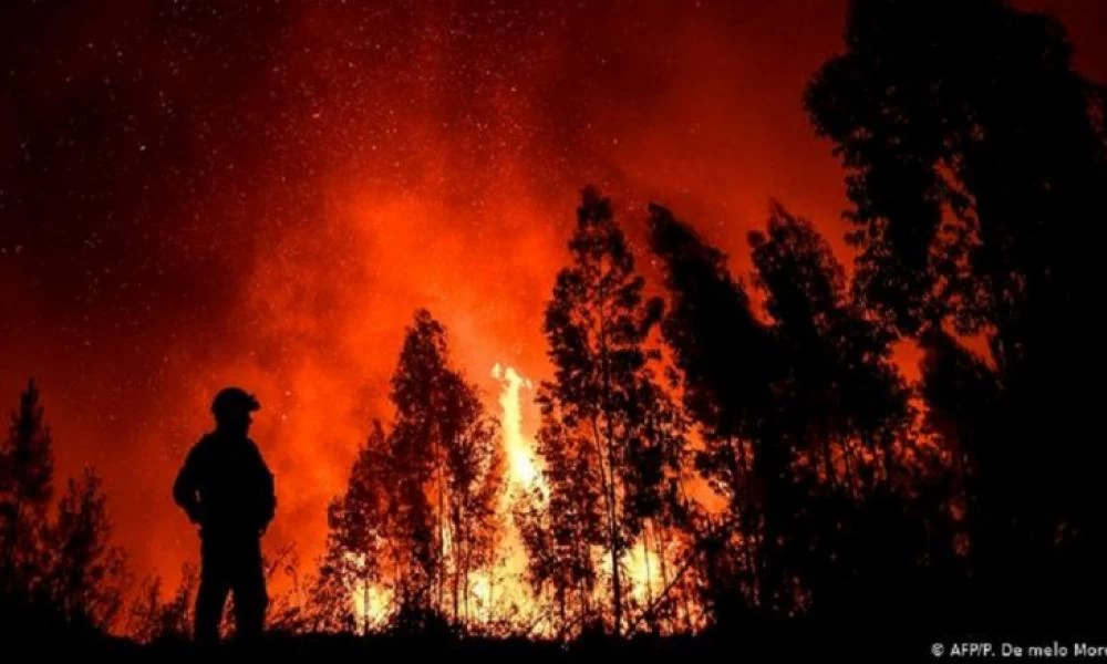 Ισπανία: Πάνω από 3.200 άνθρωποι εγκατέλειψαν τα σπίτια τους από τις φωτιές